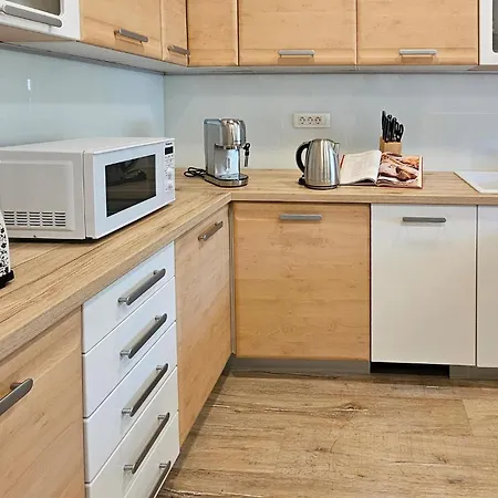 Lovely In With Kitchen * Gruda