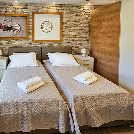 Holiday home Lovely In With Kitchen Gruda